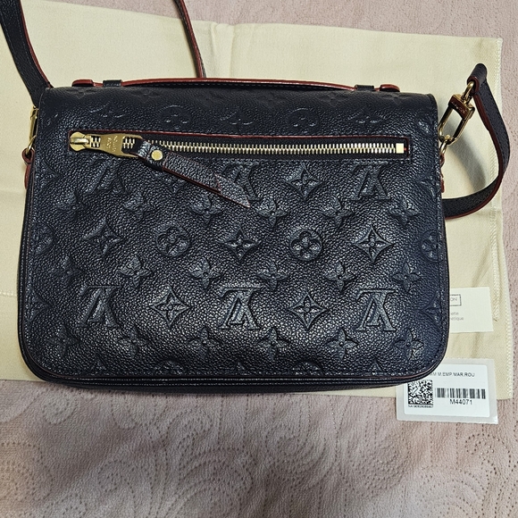 Authentic Louis Vuitton Pochette Metis Empreinte Marine Rouge - Picture 5 of 16